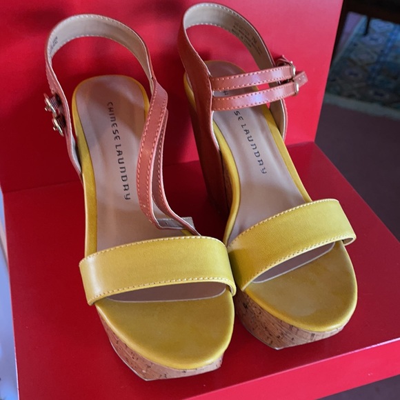 Chinese laundry Shoes - Picture 4 of 4